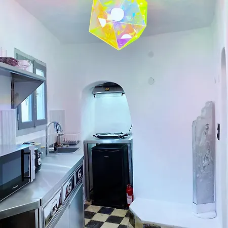 Argonaut House * アナフィ